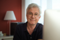 Herr Dr. med. Jürgen Holl